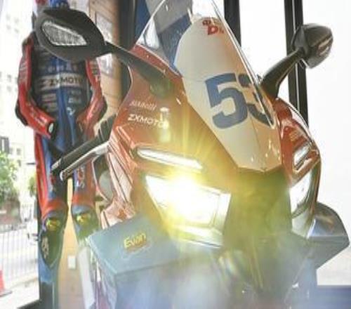 张雪机车斩获WSBK捷克站胜利，赛季五冠剑指年度总冠军