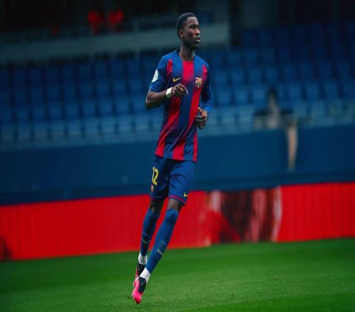 巴萨官方：B队后卫马马杜法尔加盟圣路易斯城，保留二转分成