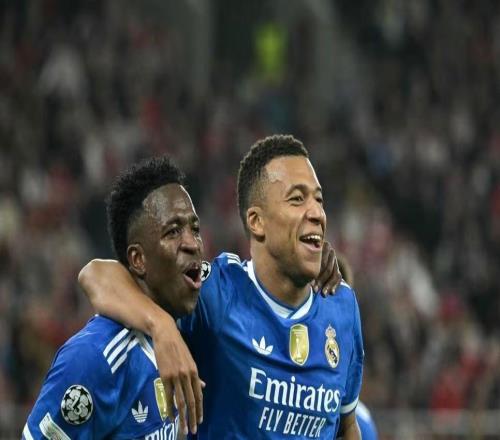 一箭双雕，姆巴佩上演皇马生涯&欧冠首次大四喜