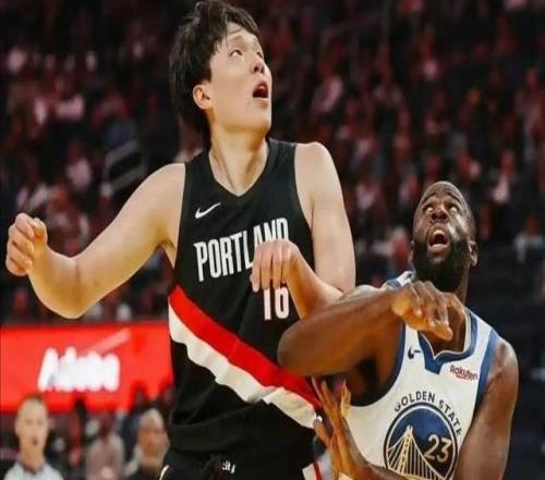 NBA季前赛杨瀚森首秀4分+6犯离场