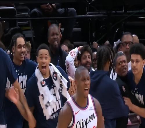 末节19分+准绝杀战神卡降临美记破防！生涯最佳1季被遭快船背刺