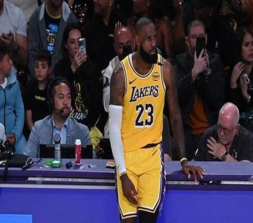 雷迪克：勒布朗詹姆斯今日随南湾湖人一起训练