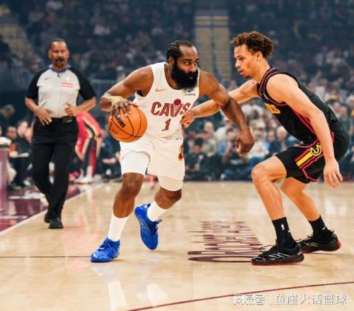 骑士拒逆转！哈登21+5完成救赎，米切尔31+7创纪录，勇士弃将爆发