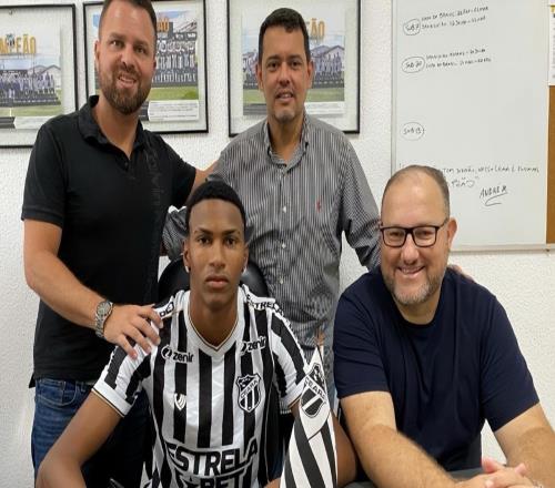 又一个归化巴西20岁妖星接近中超，签订长约，5年后可加入国足