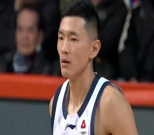 四连胜！山东男篮第四节12比0逆转，本土核心两双爆发，外援22分