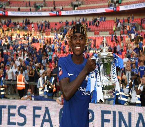 查洛巴：我还和吕迪格保持联系罗塞尼尔已向我们阐述了理念