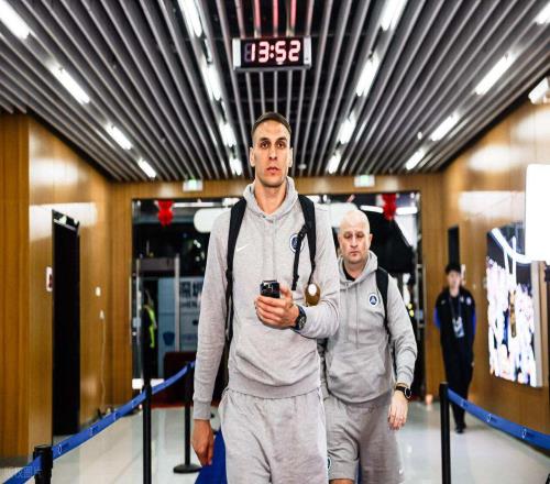 深圳新鹏城官宣大牌中卫离队，曾是国足归化热门，球迷不舍送祝福