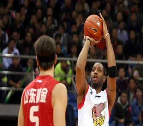 麦迪：当我宣布去打CBA时票马上卖光了我入场就像披头士