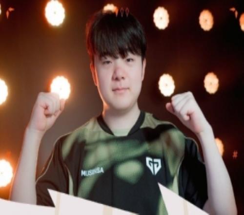 管泽元看JDG03GEN：确实弄不过啊好好调整败者组加油！