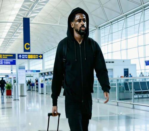 好饭不怕晚！布罗金顿凌晨就到，辽篮第二阶段必将重新扬帆起航