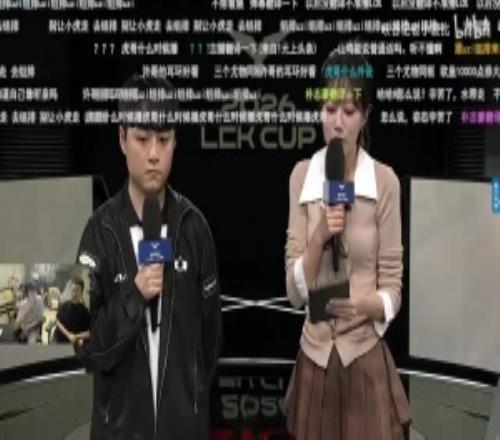 Xiaohu爆料训练赛金教练在他身后提Chovy：说一堆韩语我听到其中有Chovy