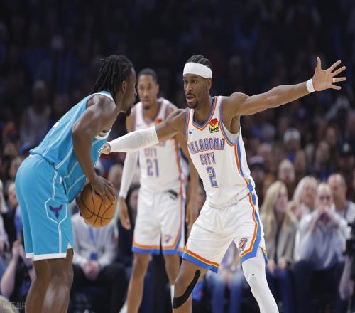 爆冷27分惨败，联盟宠儿沦为弃子，亚历山大空砍63年NBA纪录