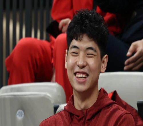 瞰体育CBA风云变幻，这扇门快关不住了