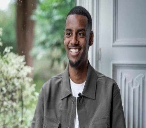 伊萨克：今年我们国家队表现不够好想在利物浦扭转困境