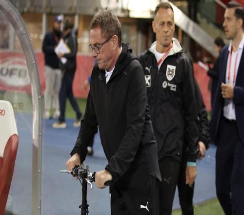 因右踝发炎，朗尼克取消了担任阿森纳vs拜仁解说嘉宾的计划