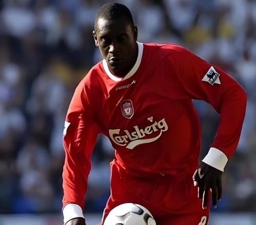 喜讯！中国足坛本月官宣迎来久违巨星，亮相新去处后将被球迷追捧