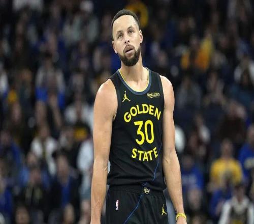 42岁，30分8板8助攻，请问怎么黑在线等！