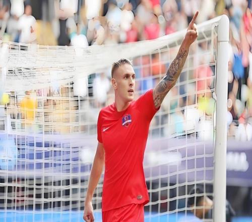 泰山新政：挥别洛佩斯，抢签老熟人，豪赌千万级后腰