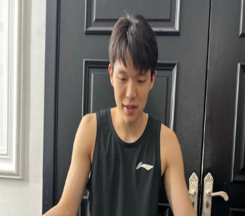 生涯首次伤病！杨瀚森被累倒，缺席比赛！