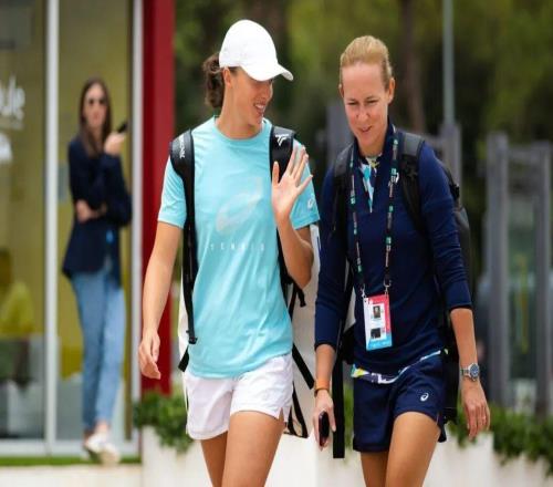 不算意外的告别斯瓦泰克官宣和教练费塞特分道扬镳