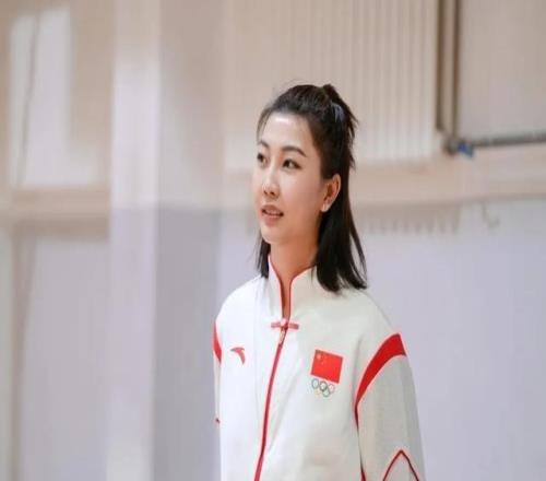 袁心玥，有新身份