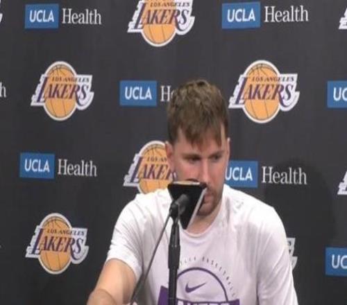 避而不谈，被问詹姆斯持球能否减少失误，东契奇：我们失误还是太多了