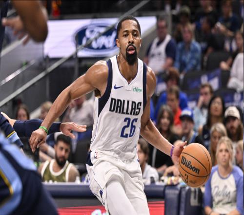 上赛季还场均11分，却突然在NBA失业球迷：朱芳雨赶紧把他弄来