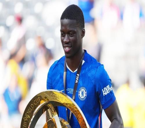 记者：切尔西试图召回马马杜萨尔，该交易与雅凯无关