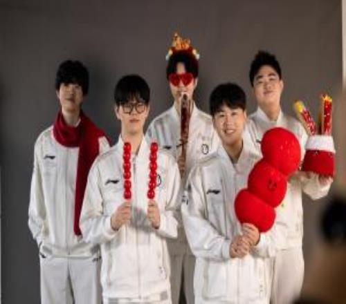 再次捧杯！iG击败JDG夺得德玛西亚杯冠军为队史第三座德杯冠军！