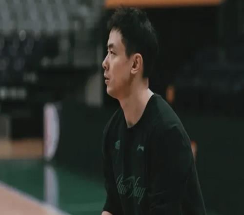 终于快复出了！官宣赵继伟通过体测，期待调动队友解决进攻问题！