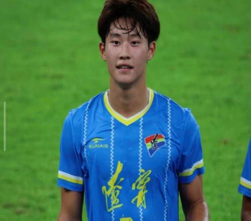 杨铭锐先踢好中超梅州妖星渴望留洋，何不来大连联手朱鹏宇小毛