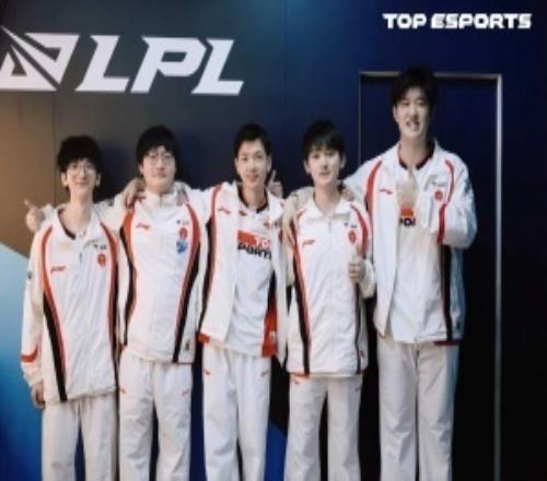 微博爆料人赛后爆料：TES最近训练赛状态非常猛