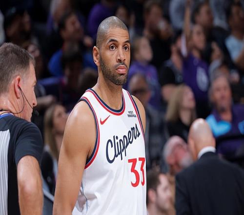 退化非常明显，为什么快船非要让锋线老将留在轮换阵容中呢