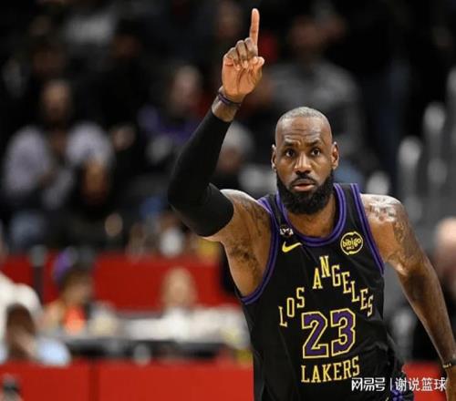 名记预测湖人会跟詹姆斯分手，三将或成替代品，火箭锋线大闸领衔