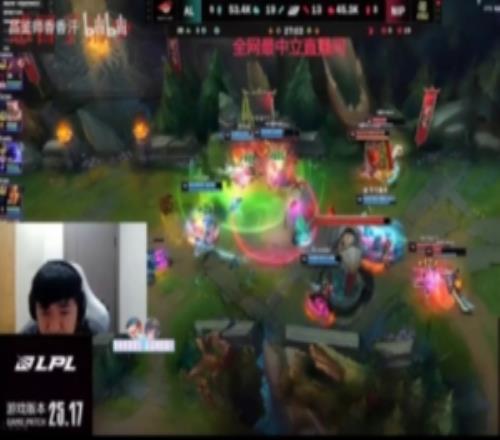 shanji：Tarzan还在追还在咬，硬币尽力了第一把全靠他