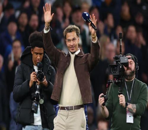 北伦敦德比中场时向球迷表达思念，阿里：你们是一辈子的家人