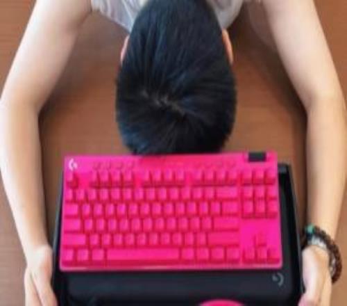 舆论爆炸！罗技小红书官号再现争议广告已紧急删帖