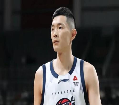 CBA杯：上海大胜山东连两年进决赛弗格单节20分王哲林10+7