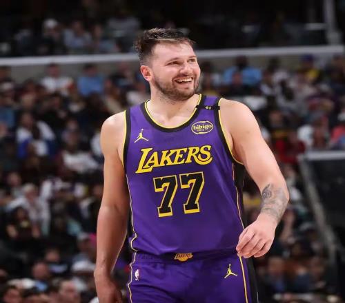 4胜2负，双杀森林狼，无詹湖人的强大揭开NBA的“数据骗局”