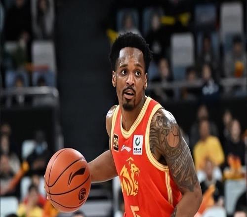 疯狂一夜！上海广厦全被爆冷，徐昕两双广州险胜，CBA冠军19连败