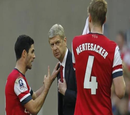 张伯伦：温格执教后期几乎只专注自身战术，是阿尔特塔力主引入视频分析