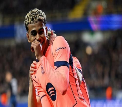 西甲巴萨客战塞尔塔分析，伤病潮影响主帅布阵，欧冠平局暴露隐患