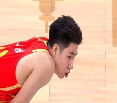 珀塞尔16中2，山东男篮残阵不敌卫冕冠军4连胜结束邱彪用人保守