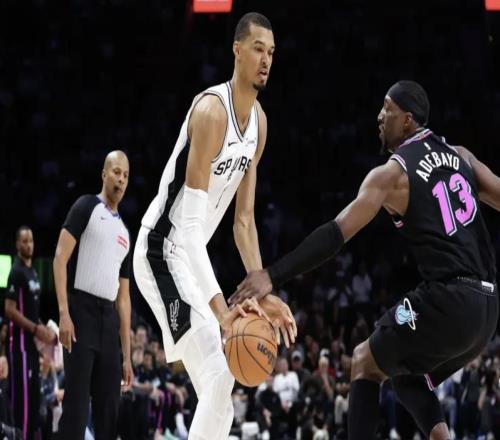 文班：我们的目标当然是总冠军，但现在还需一步一个脚印地走