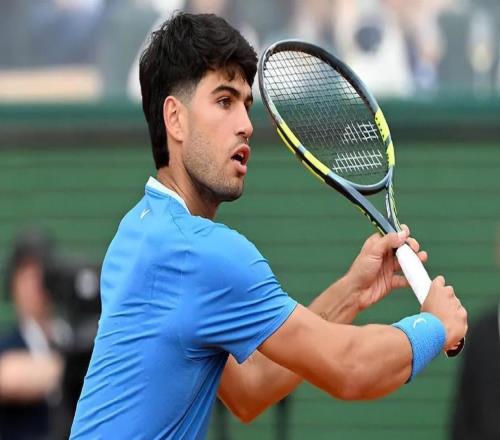 阿卡伤退三人被指获益归来时间确定，郑钦文解释首盘为何吞油条