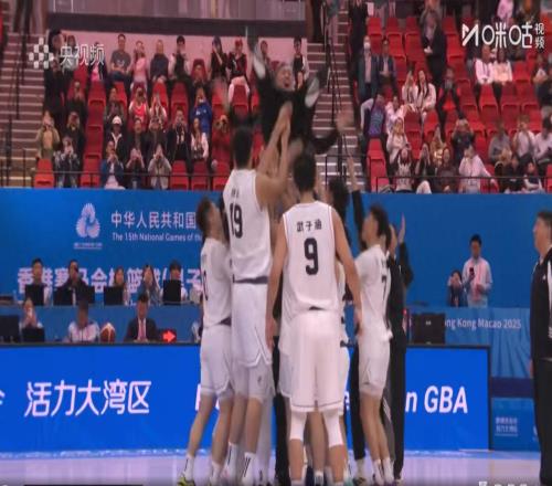 广东3名CBA球员，在U22决赛合砍0分，球迷：太菜了快退出CBA吧