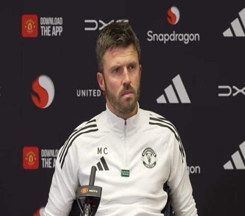 卡里克：芒特越来越接近复出了，他是团队里非常重要的一员