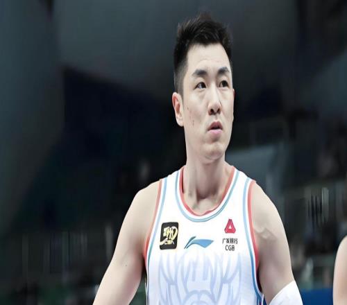 贾磊：高诗岩防守CBA第一，贴身紧逼，只让徐杰得到22分5板8助