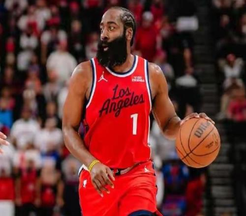 哈登因快船不给大合同，主动申请交易，这个举动破坏快船赢球势头