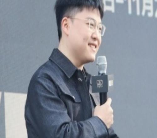 又来爆料人：现在四个队抢三个AD，Uzi回归的可能性是越来越大了